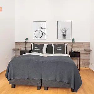 Appartement Paul-robeson-strasse, Berlijn